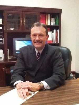 akron Divorce lawyer Manos legal services Akron, Ohio